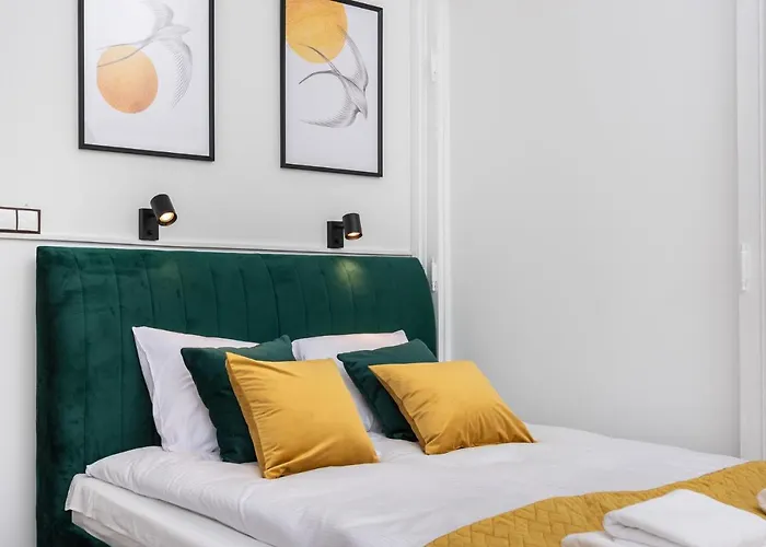 Premium Splendid Old Town Suites - By Upstairs